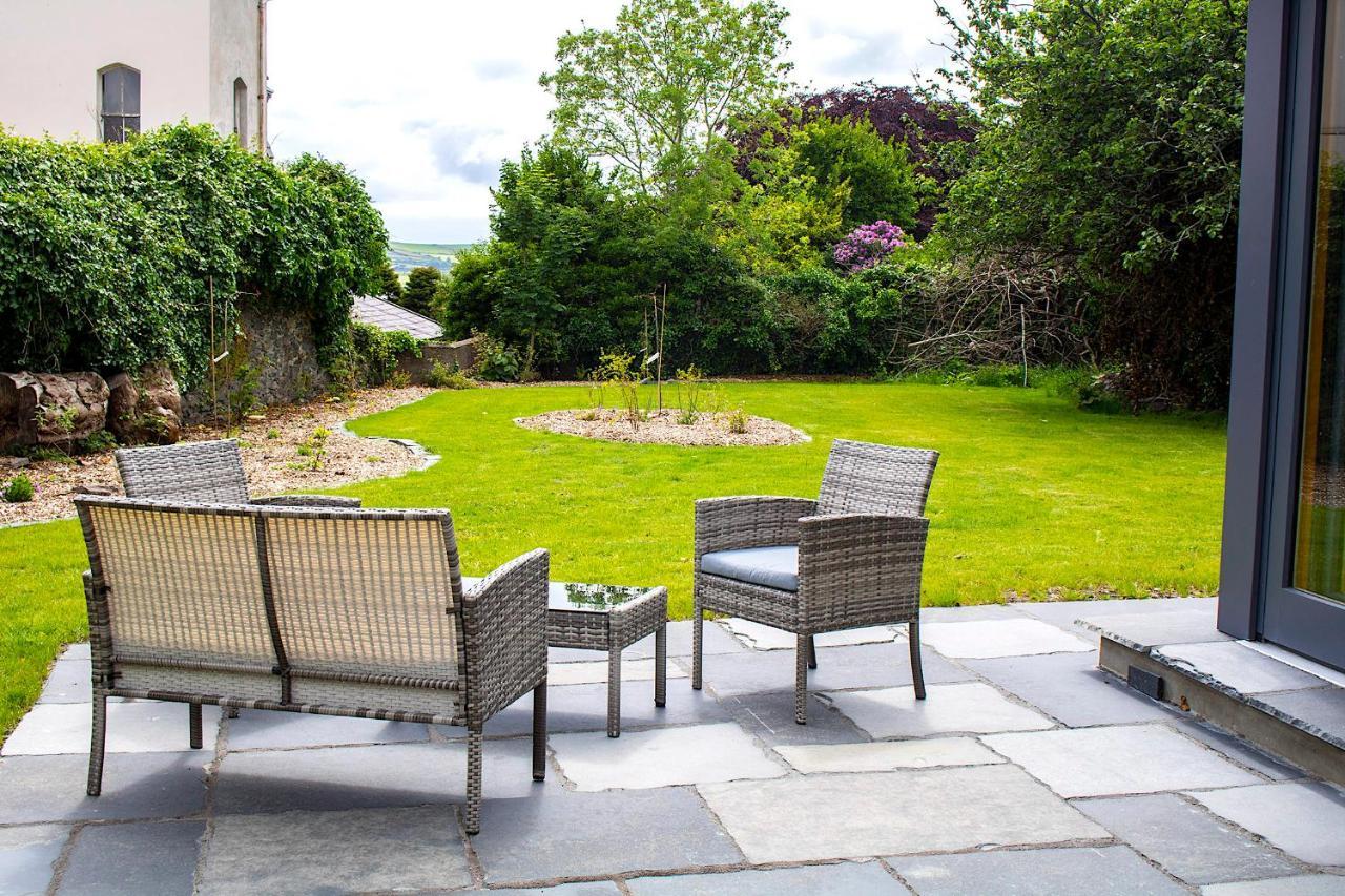 Dingle Garden Townhouse Bed & Breakfast Dış mekan fotoğraf The garden of the house
